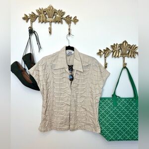 100% linen waffle style short sleeve M